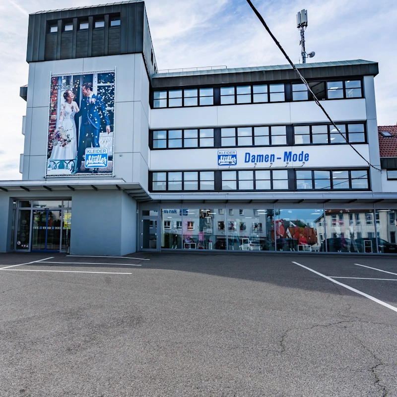 Kleider Müller in Geislingen von Außen