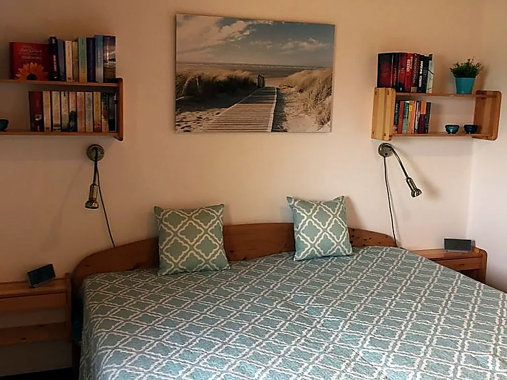 Schlafzimmer 1 mit Doppelbett